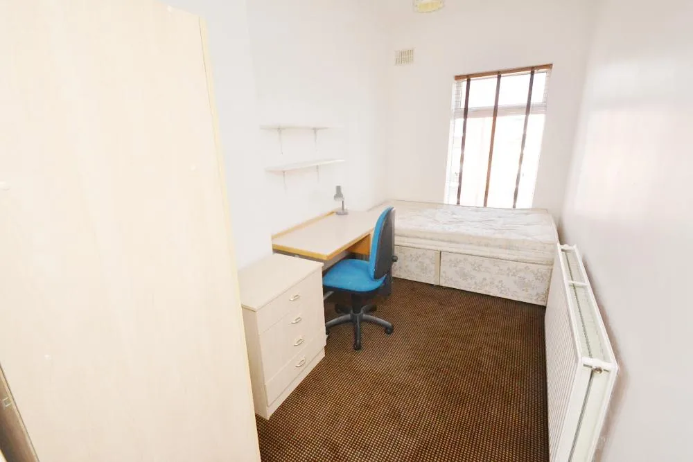Standish Road, Fallowfield, M14, photo 4