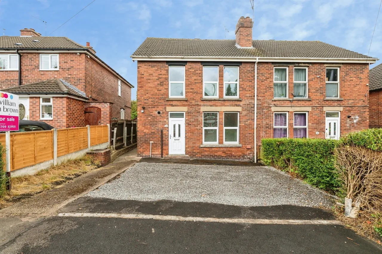 3 bed house for sale — Middle Avenue, Rawmarsh, Rotherham