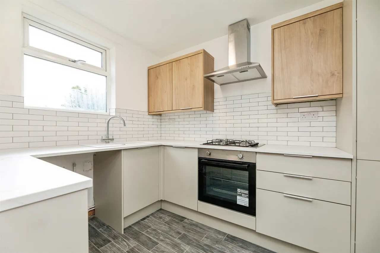 Middle Avenue, Rawmarsh, Rotherham, photo 3