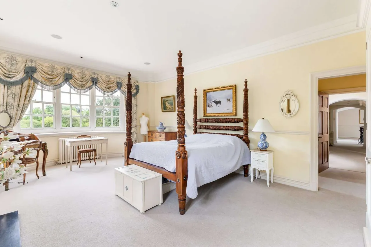 Loxwood, Billingshurst, West Sussex, RH14 0QP, photo 11