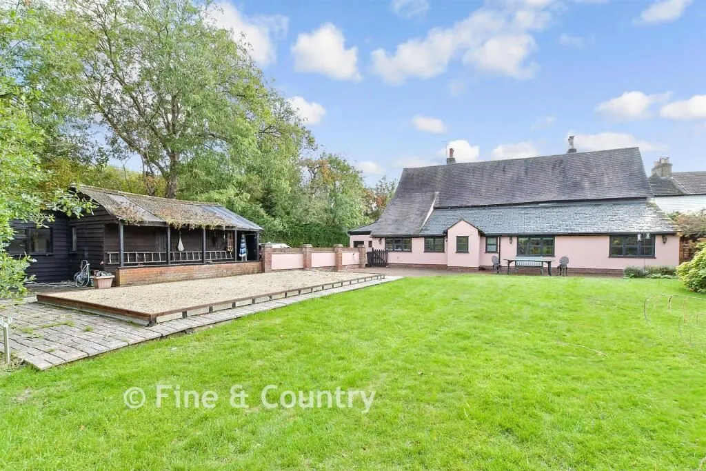 Lambourne Road, Chigwell, IG7, photo 3