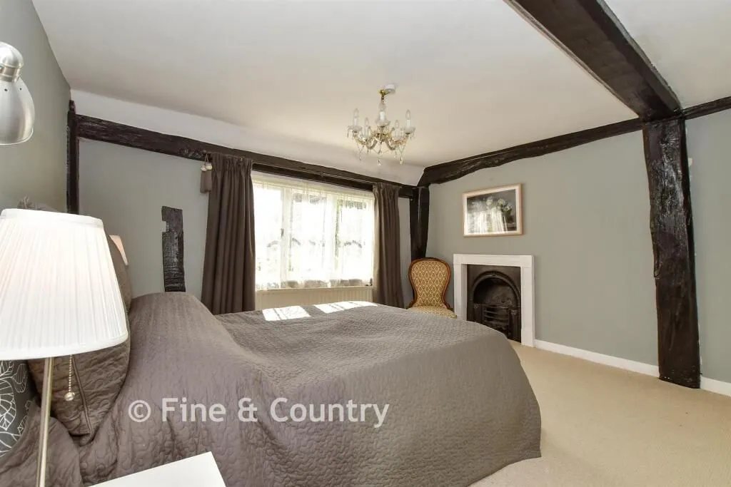 Lambourne Road, Chigwell, IG7, photo 13
