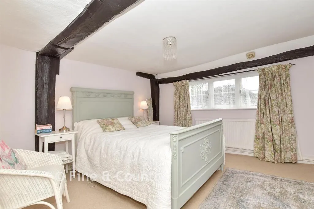Lambourne Road, Chigwell, IG7, photo 15