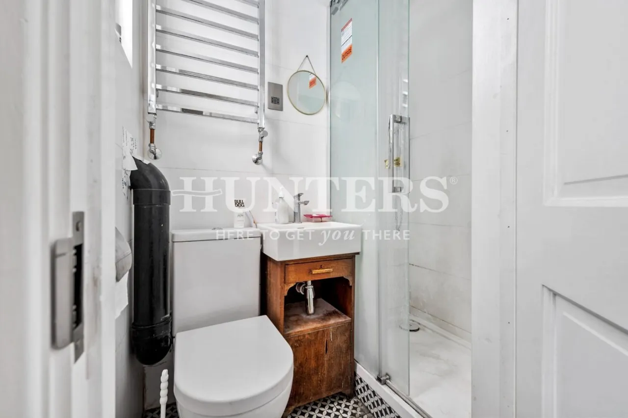 Ballards Lane, London, photo 12