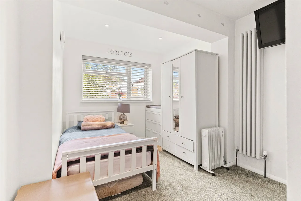 Meadow Way, Addlestone, KT15, photo 8