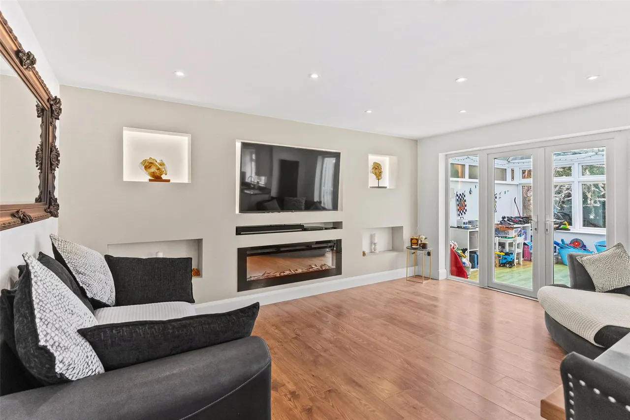 Meadow Way, Addlestone, KT15, photo 5