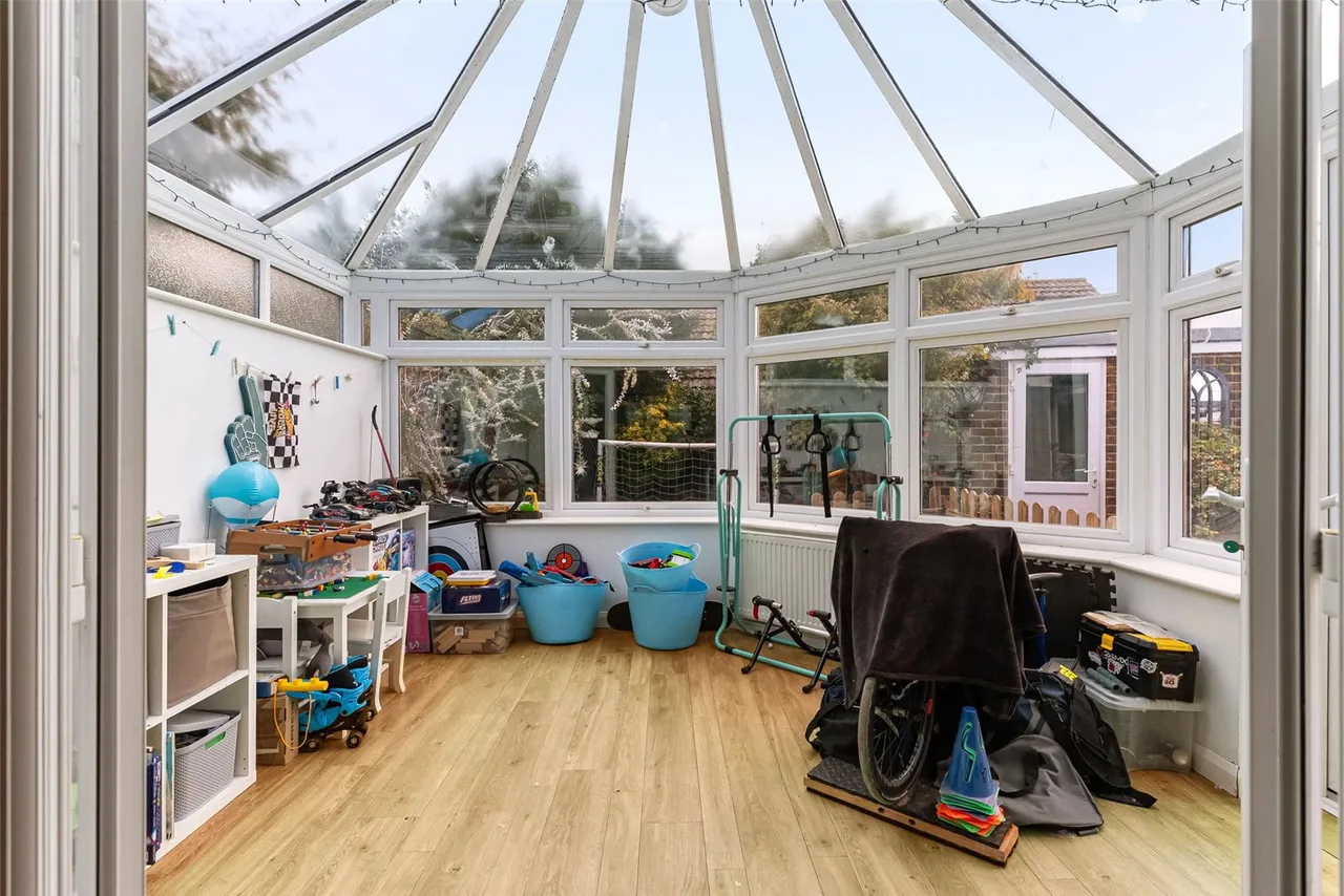 Meadow Way, Addlestone, KT15, photo 6