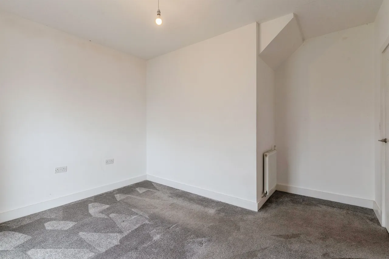 St. Chads Road, Tilbury, RM18, photo 11