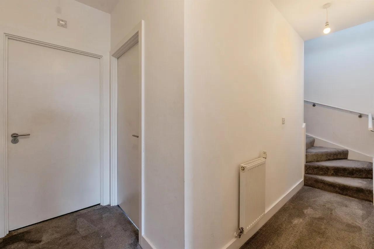 St. Chads Road, Tilbury, RM18, photo 9