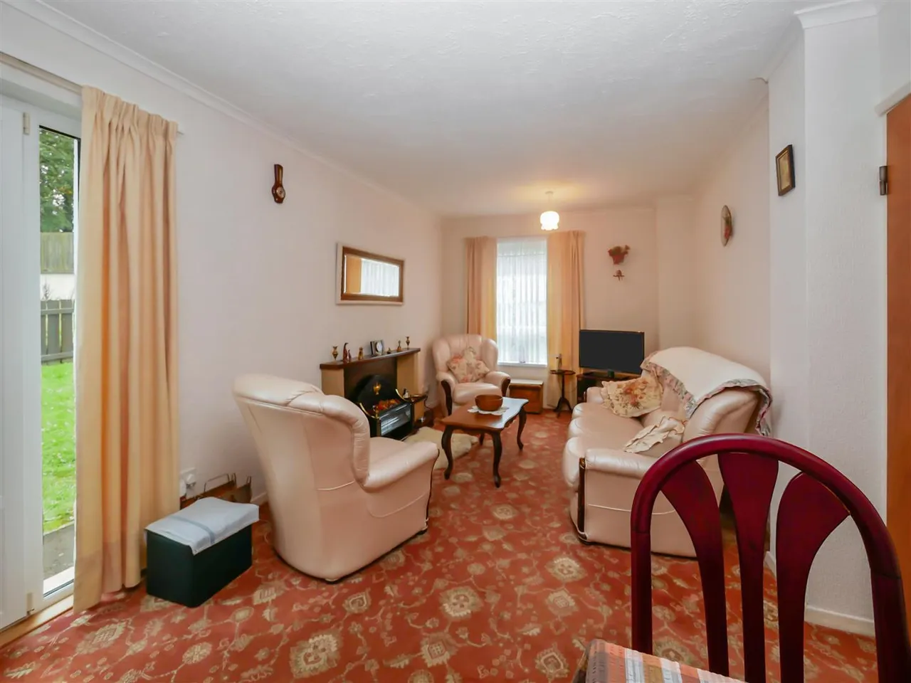 Off Belvoir Drive, Belfast, BT8, photo 4