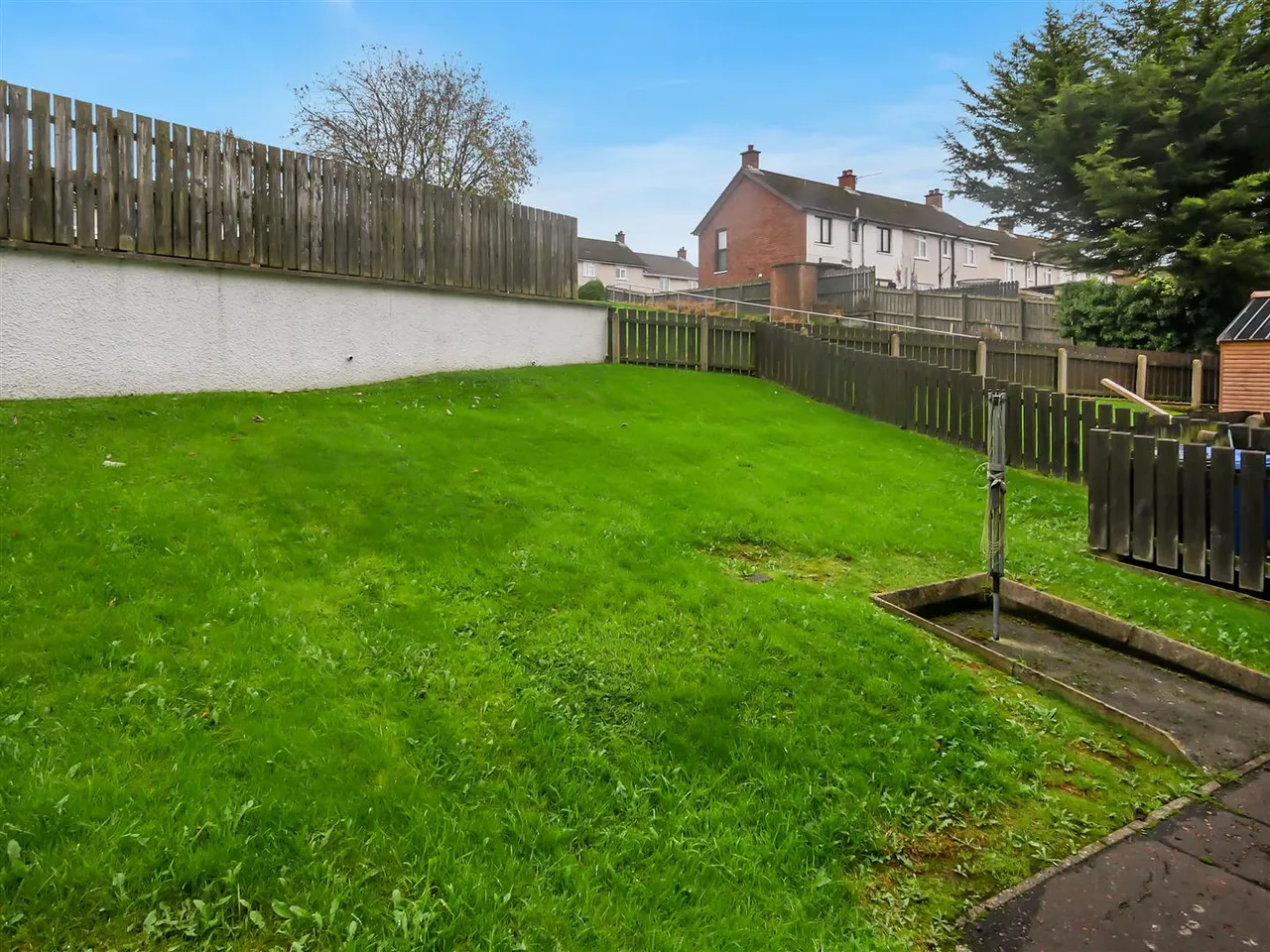 Off Belvoir Drive, Belfast, BT8, photo 11
