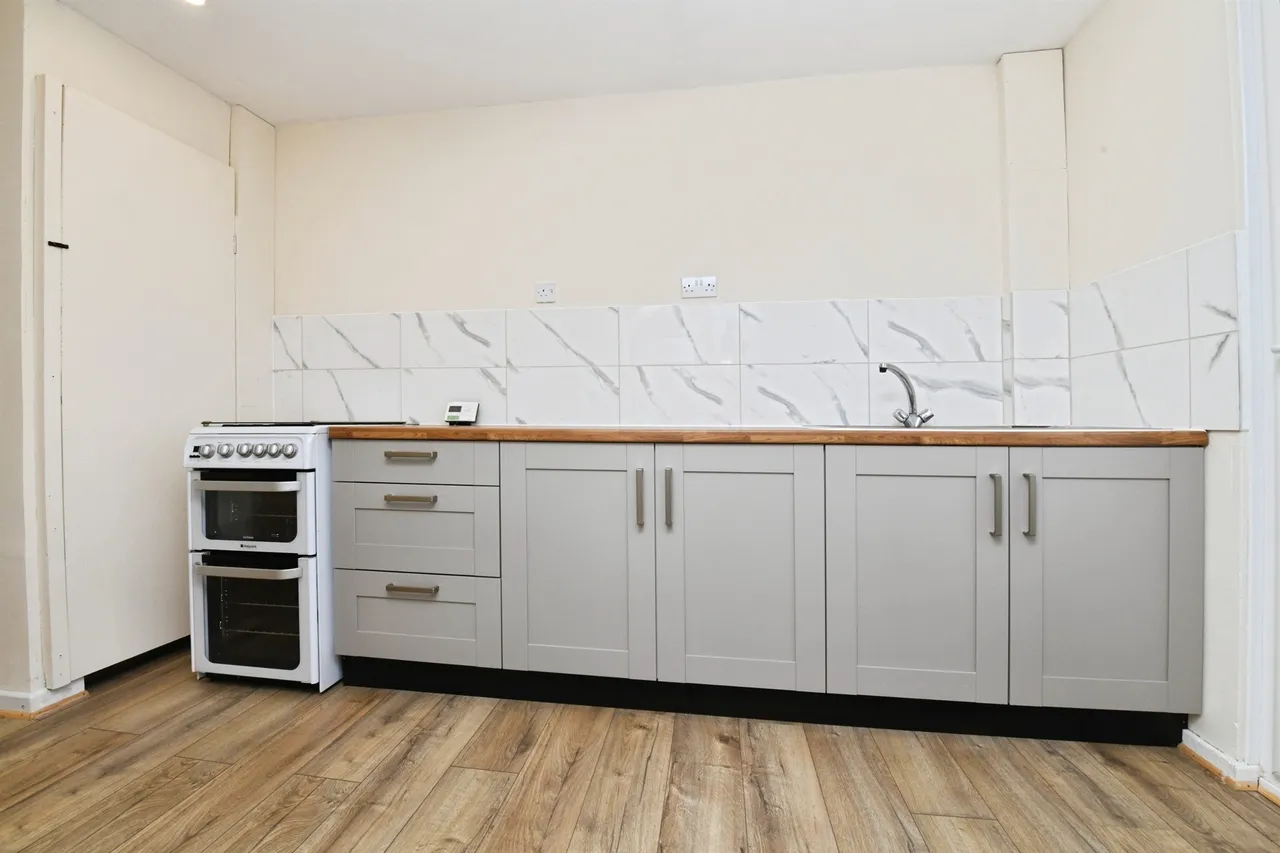 Long Meadow Drive, Wickford, SS11, photo 6