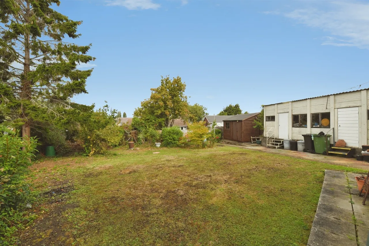 Long Meadow Drive, Wickford, SS11, photo 15