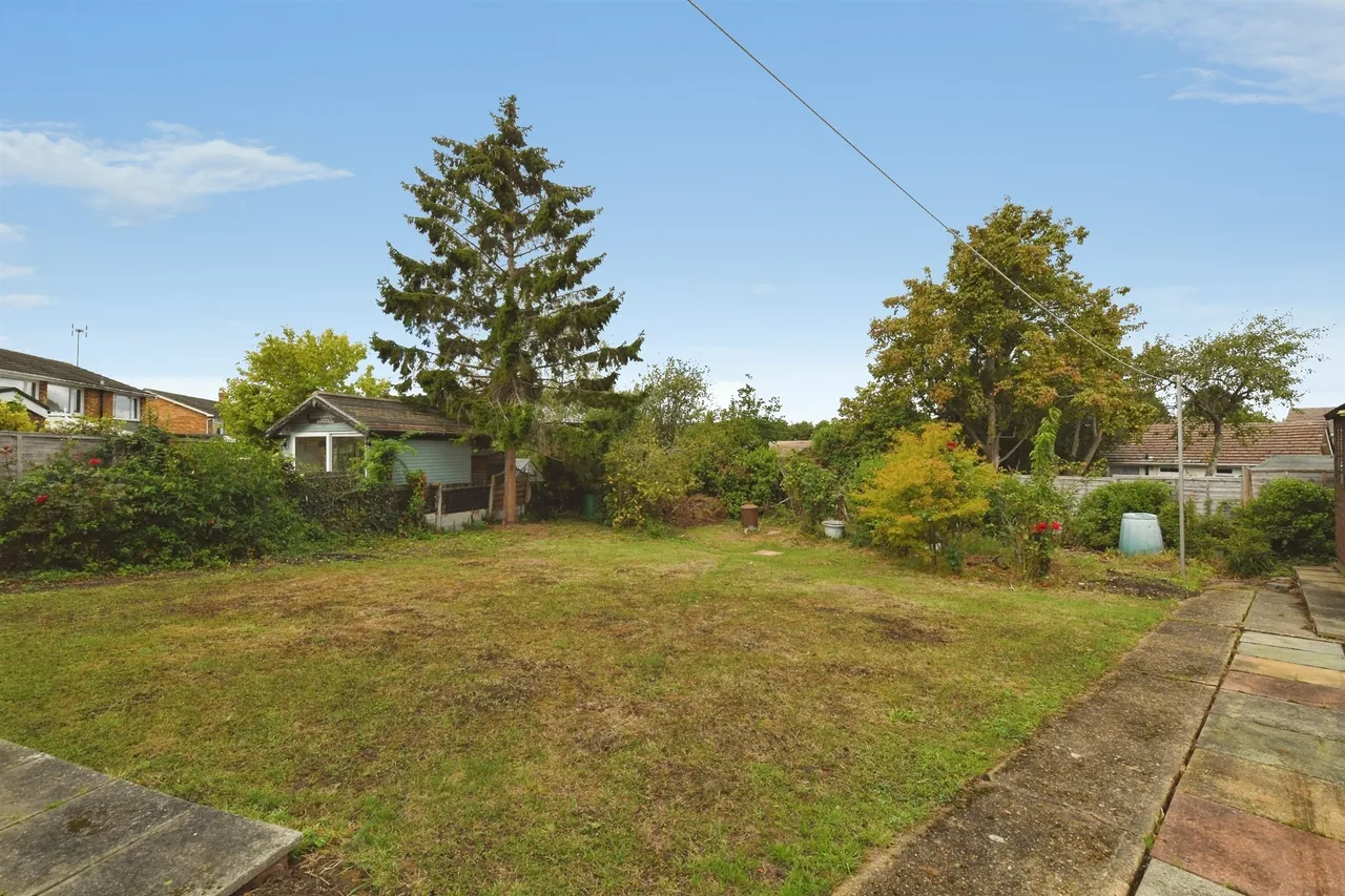Long Meadow Drive, Wickford, SS11, photo 14