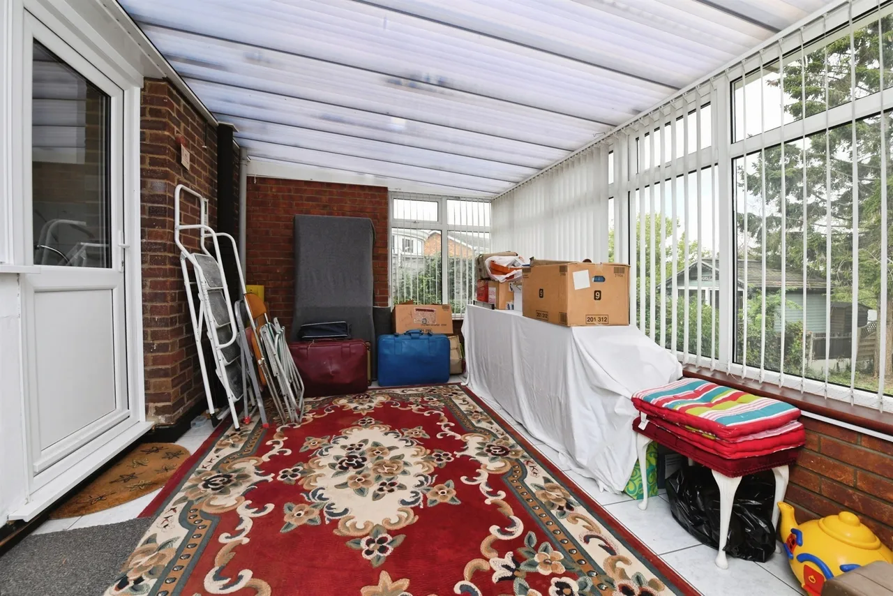 Long Meadow Drive, Wickford, SS11, photo 8