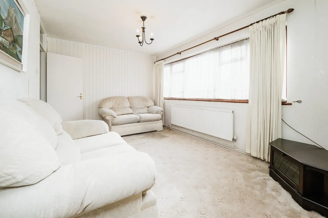 Rainham Road South, Dagenham, RM10, photo 9
