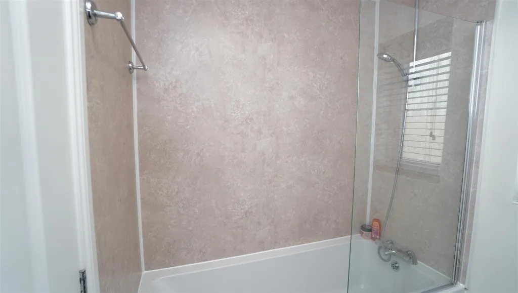Fetlock Drive, Eccleshill, photo 17