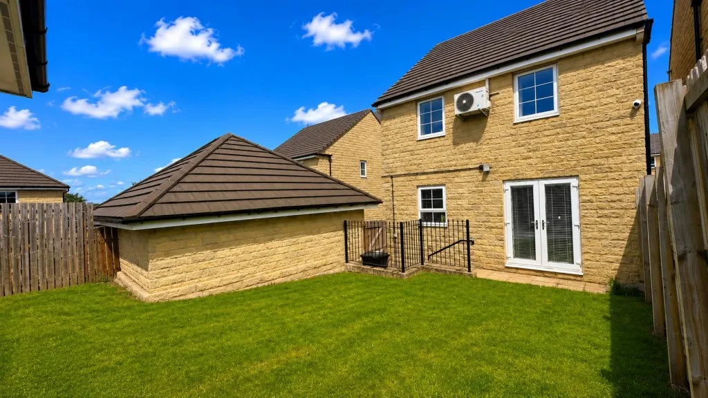 Fetlock Drive, Eccleshill, photo 21