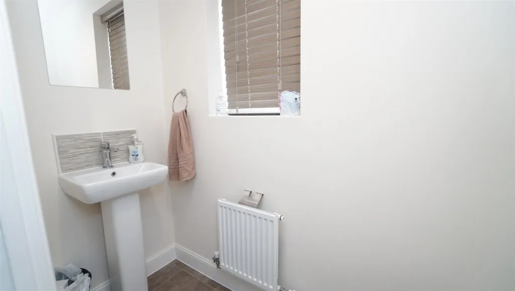 Fetlock Drive, Eccleshill, photo 8