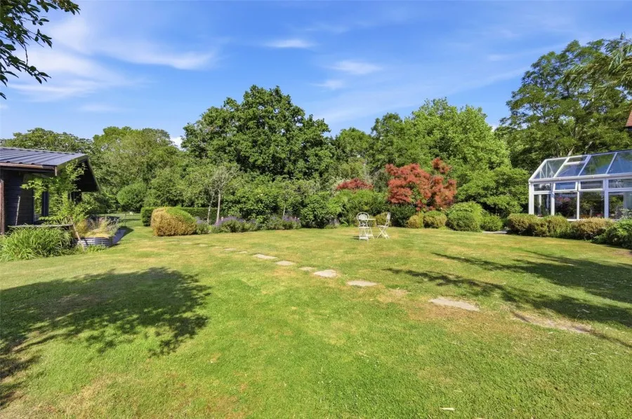 with 4 bedrooms in Much Hadham, SG10, photo 17