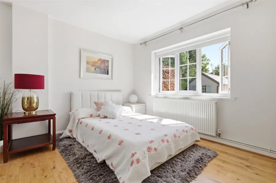 with 4 bedrooms in Much Hadham, SG10, photo 13