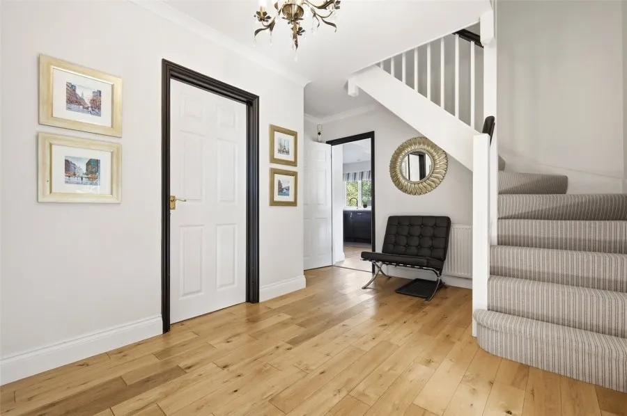 with 4 bedrooms in Much Hadham, SG10, photo 4