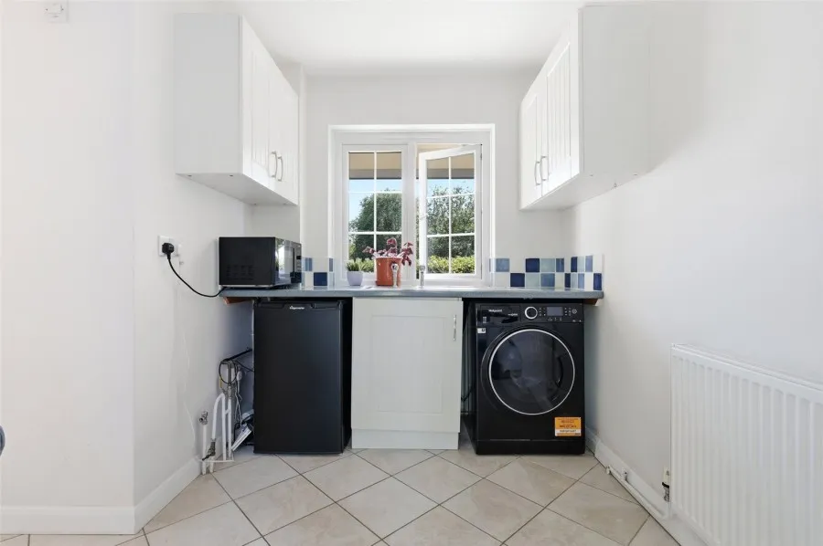 with 4 bedrooms in Much Hadham, SG10, photo 29