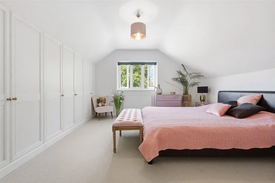 with 4 bedrooms in Much Hadham, SG10, photo 11