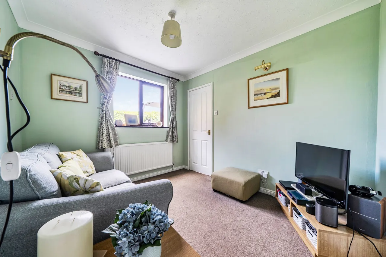 Manley James Close, Odiham, Hook, RG29 1AP, photo 7