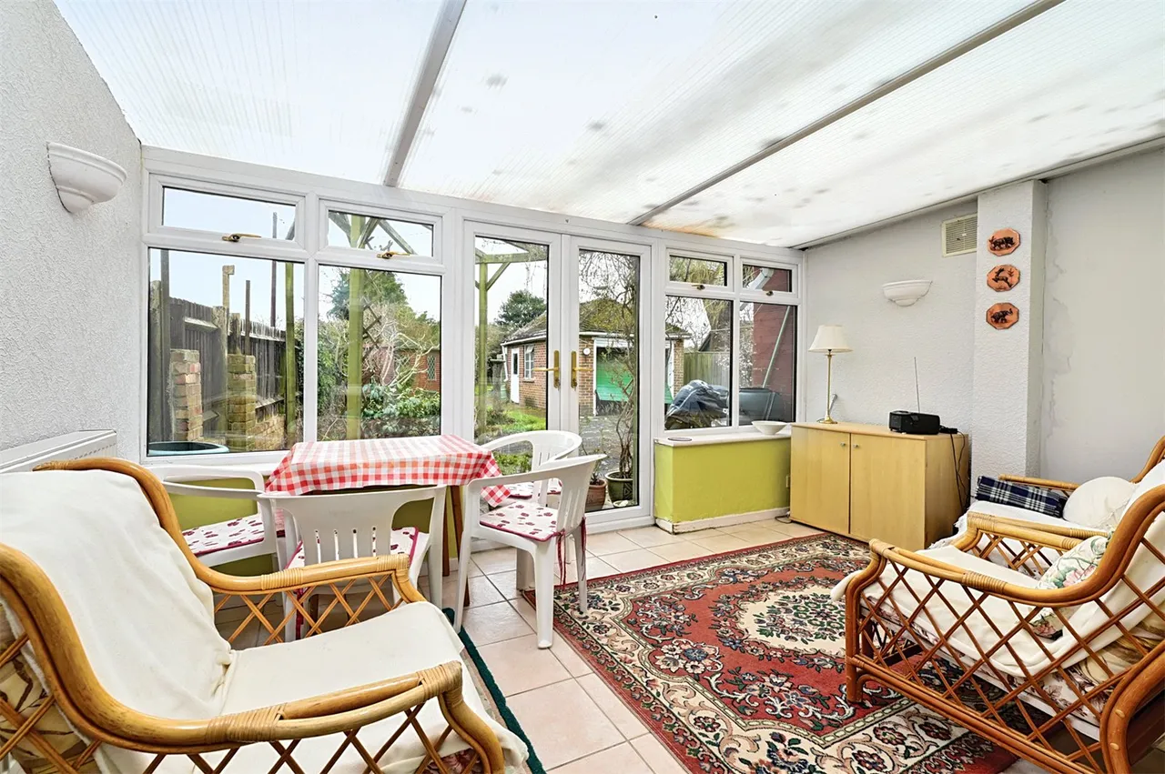 Poyle Road, Tongham, Farnham, Surrey, GU10 1DX, photo 12