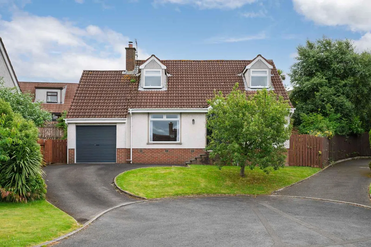 4 bed house for sale, Irvine Park, bangor, BT19