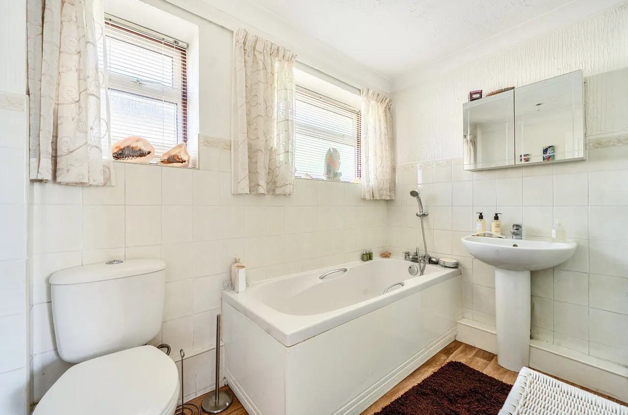 Birch Road, Finchampstead, Wokingham, Berkshire, RG40 3LB, photo 18