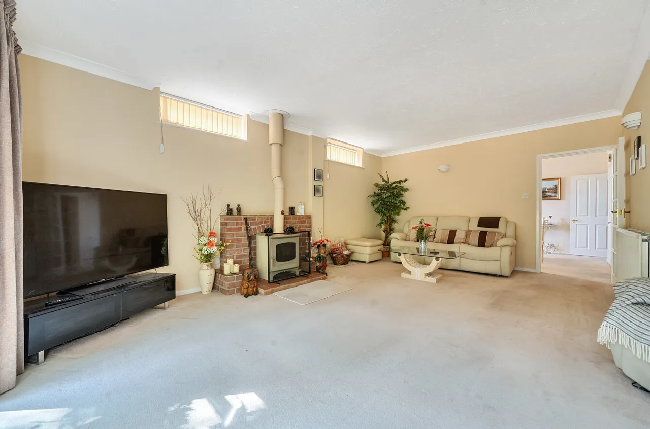 Birch Road, Finchampstead, Wokingham, Berkshire, RG40 3LB, photo 7