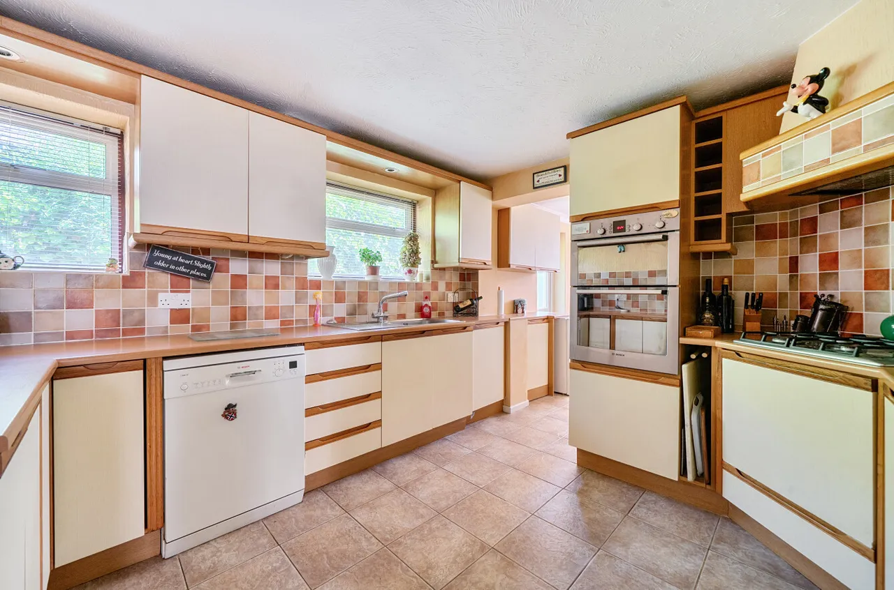 Birch Road, Finchampstead, Wokingham, Berkshire, RG40 3LB, photo 10