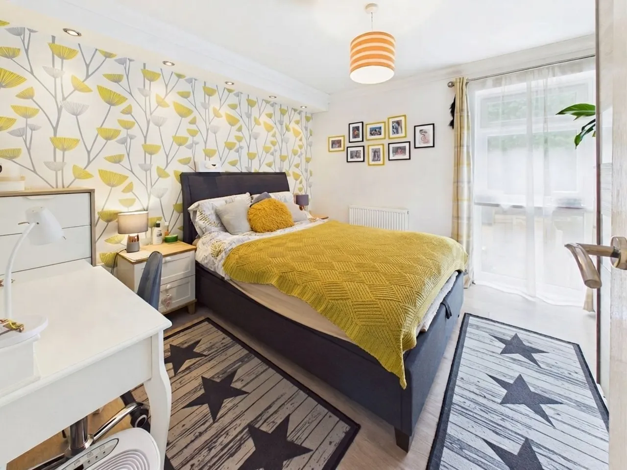 Montrose Close, Whitehill, GU35, photo 6