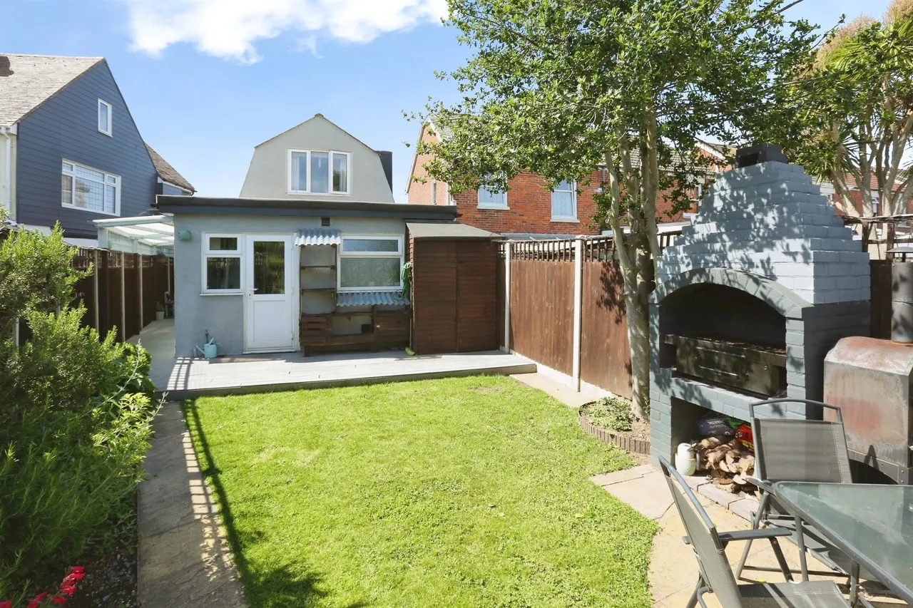 3 bed house for sale — Elson Road, Gosport