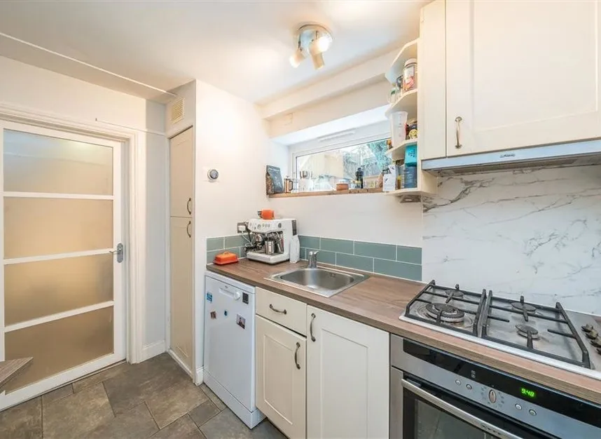 Hampton Road, Teddington, TW11, photo 3