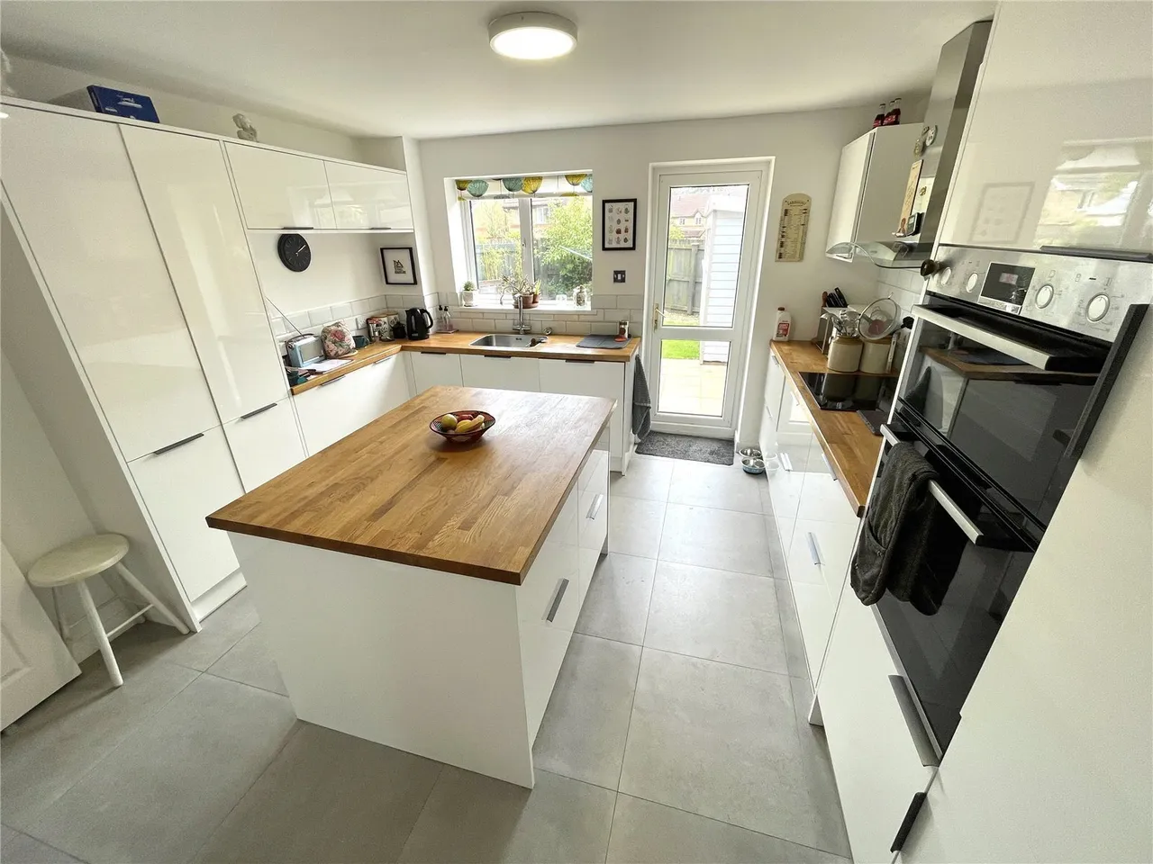 Clos Y Dderwen, Pembrey, SA16, photo 2
