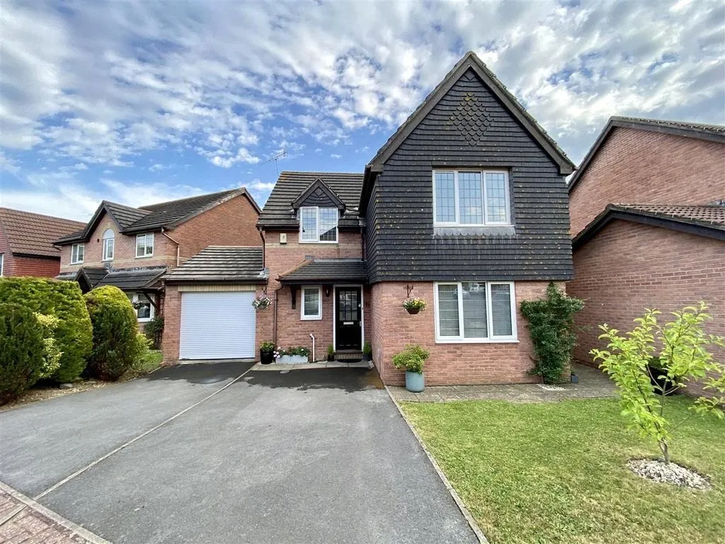 4 bed house for sale, Clos Y Dderwen, Pembrey, SA16