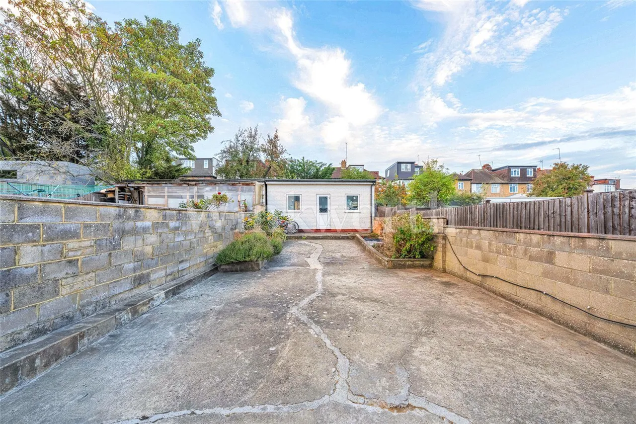 Montpelier Rise, London, NW11, photo 9