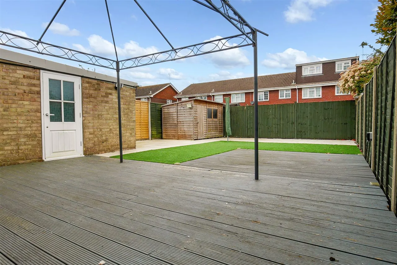 Sternway, Littlehampton, photo 18