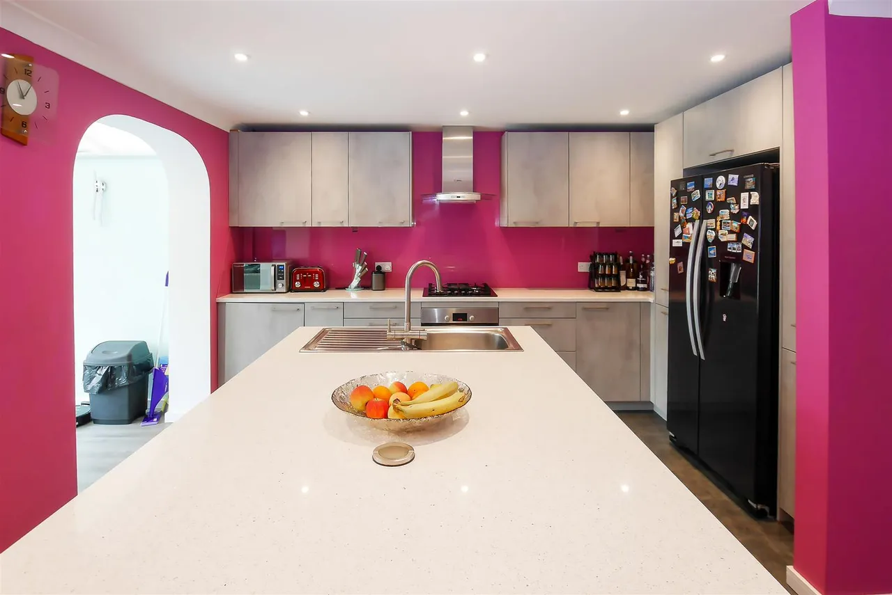 Sternway, Littlehampton, photo 4