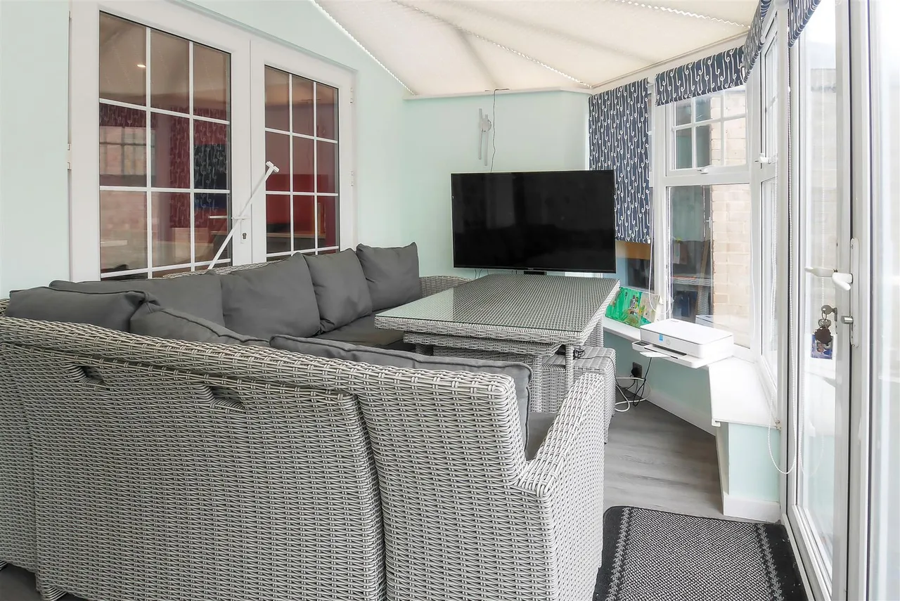 Sternway, Littlehampton, photo 17
