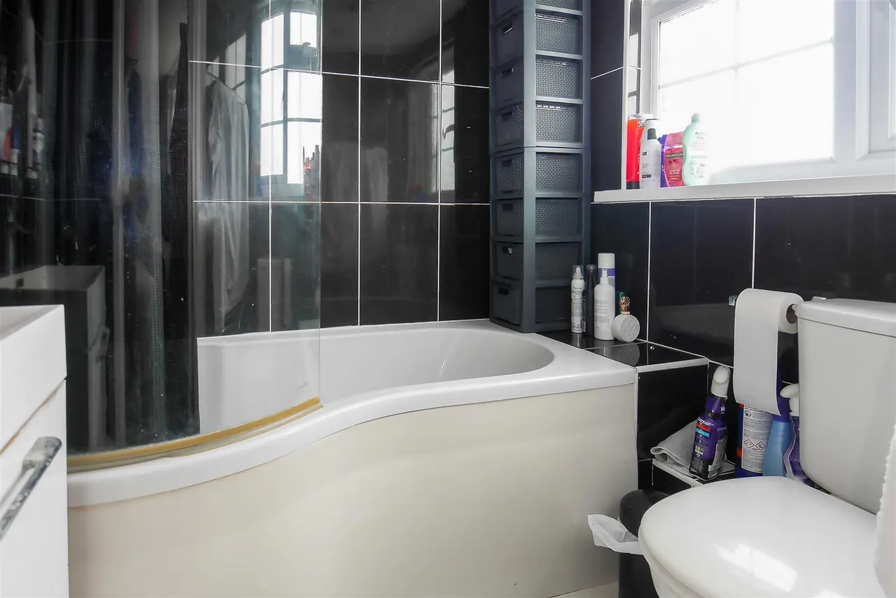 Sternway, Littlehampton, photo 9