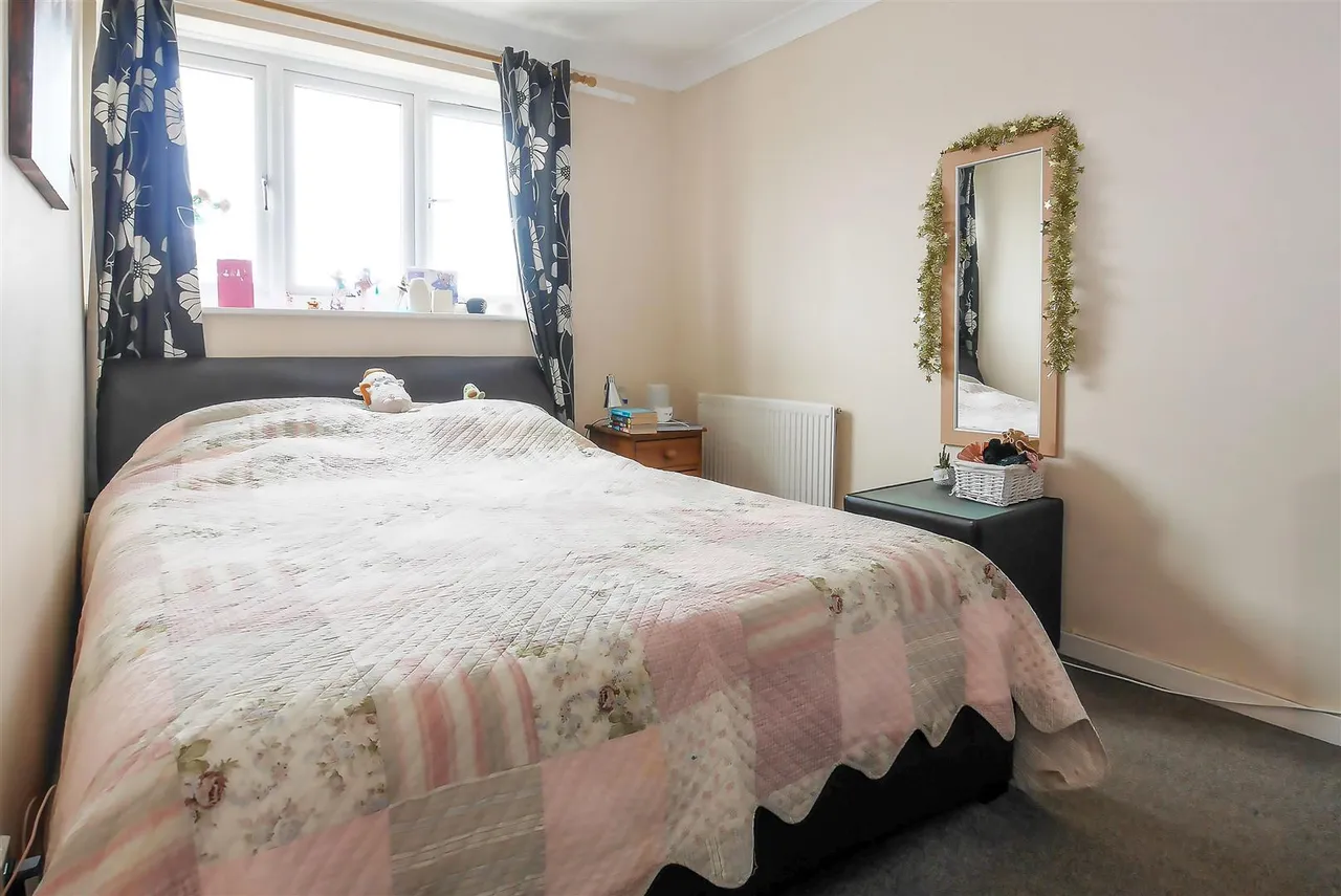 Sternway, Littlehampton, photo 14