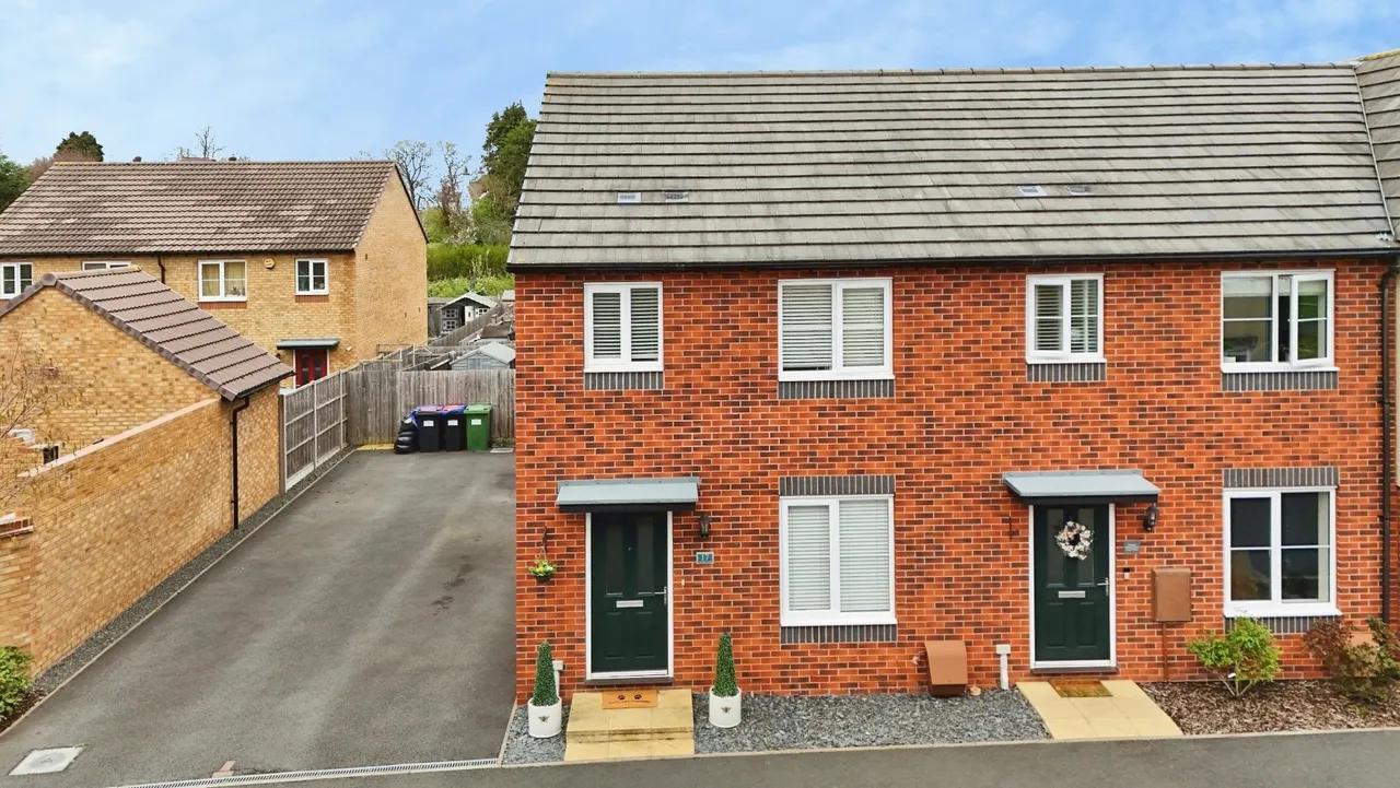 3 bed house for sale — Florence Close, Wellington, Telford TF1 2FN