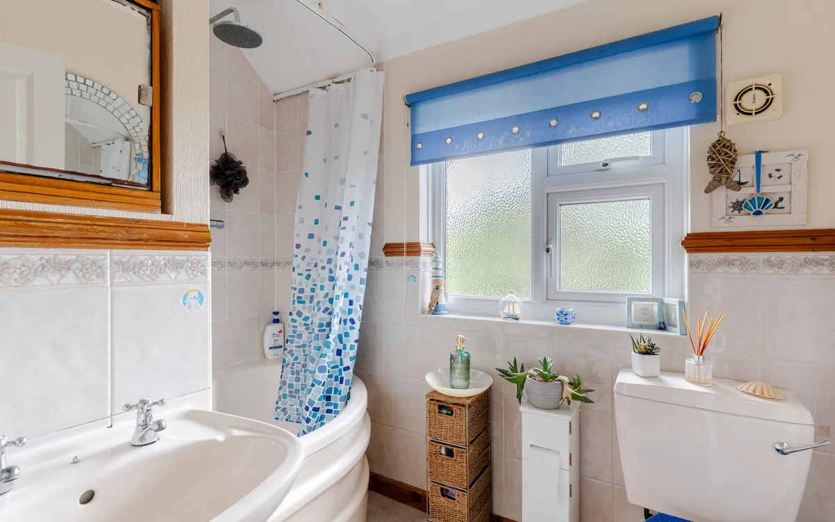Long Road, Mangotsfield, BS16, photo 20