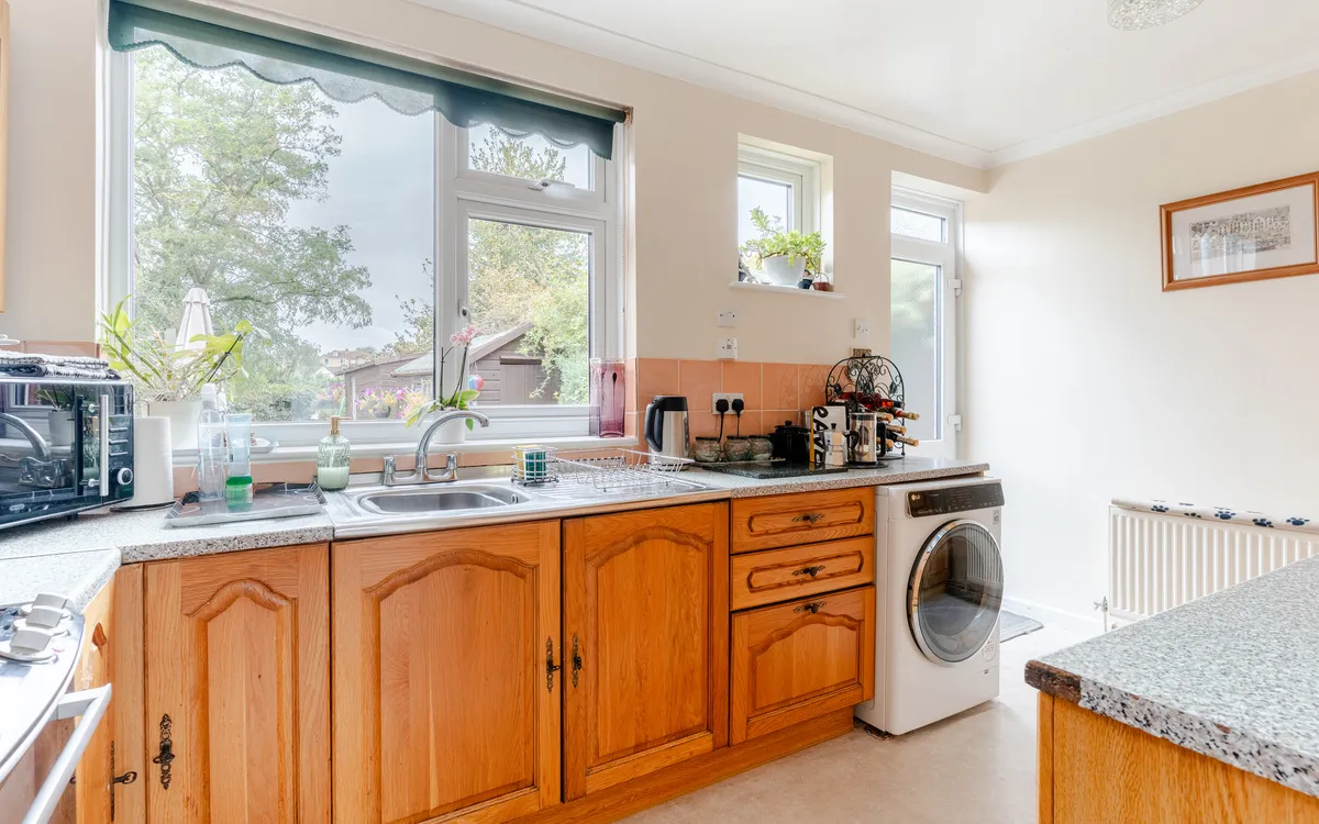 Long Road, Mangotsfield, BS16, photo 10