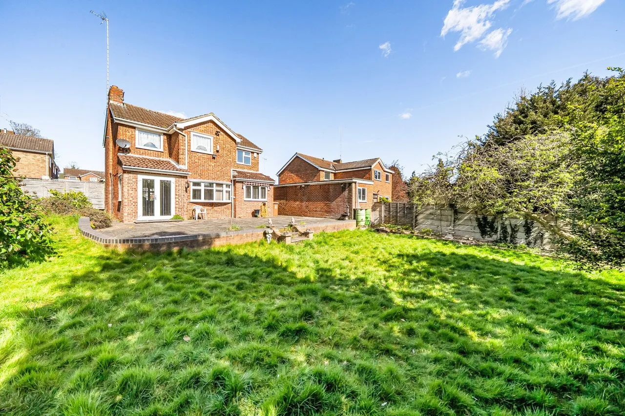 Grovebury Close, DA8, photo 6