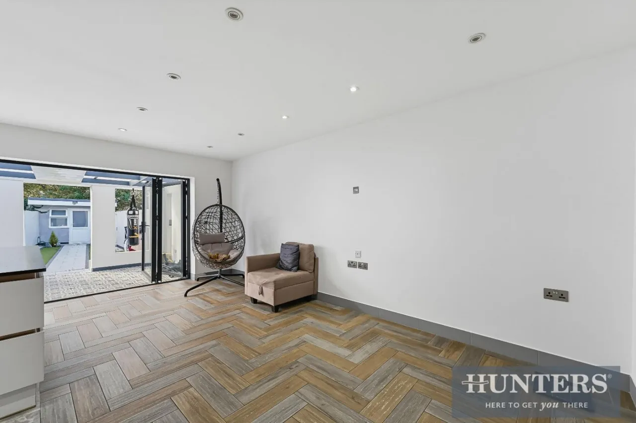 The Crossways, Hounslow, TW5, photo 4
